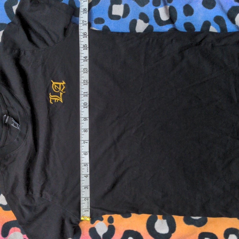 Free add on - L.A. Embroidered Black Tee - Picture 4 of 6